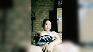Cosplay hầu gái rồi móc cho anh xem