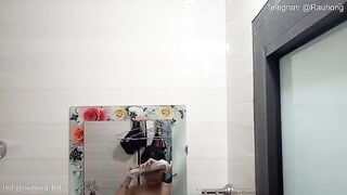 Em học sinh cứ mỗi lần tắm là phải quay lại cho ny ngắm 1