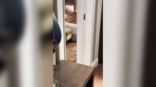 Một phụ nữ đã kết hôn bị những người đàn ông khác đụ tập thể.