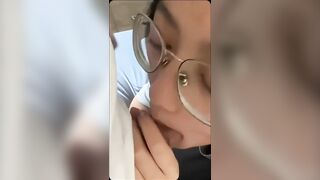 Trâm Anh lồn đầy nước dâm đãng phần 1