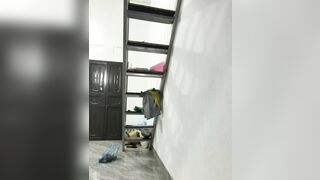 Gái dâm vú to khoe hàng dâm đãng 2