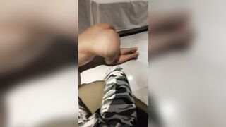 Một bậc thầy huấn luyện cô bạn gái cá tính và quyến rũ của mình.