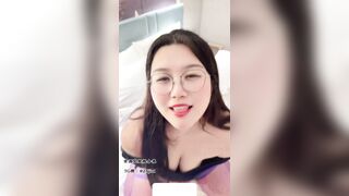 Em kính cận chuppy nuột thật sự
