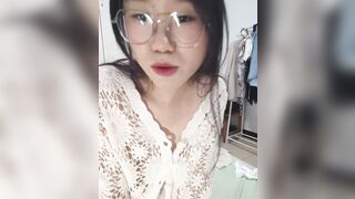 Em rau 2k8 mới lớn mông to lồn ngon khoe hàng dâm đãng phần 2