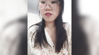 Em rau 2k8 mới lớn mông to lồn ngon khoe hàng dâm đãng phần 3