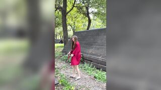 Em rau đi chụp ảnh public ngoài công viên vú to lồn ngon