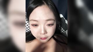 Gái xinh chubby vú to khoe hàng dâm đãng kích thích