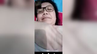 Gọi sục cặc cho mbbg dâm xem vú to thâm