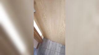 Mỗi khi em họ tôi không đi làm, cô ấy lại lén lút đến chỗ tôi để quan hệ tình dục. Th