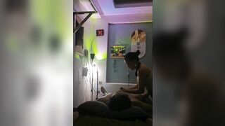 Chị nhân viên masage dâm sục cặc cho anh khách dâm đãng