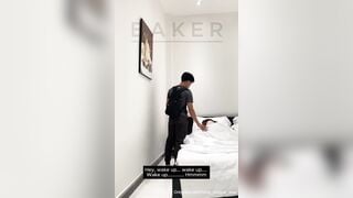 E trai đi làm về thấy chị họ ladyboy xinh đẹp ngủ say quá nên đánh liều đút đít chị