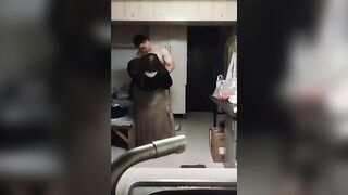 Clip sex Hồng Tỷ hớn hở với bạn nam tại Nam Kinh