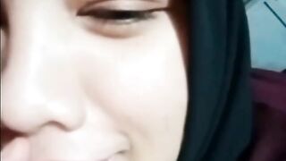 Chat sex trên OmeTV gạ các em teen Indo ngực khủng show hàng #4
