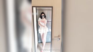 Ở nhà lấy cái nút nhét dô lổ đít quay cho anh em xem