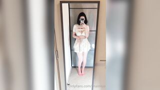 Ở nhà lấy cái nút nhét dô lổ đít quay cho anh em xem