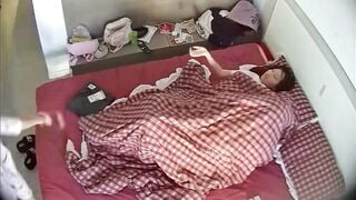 Mò lồn chuẩn bị đụ người yêu 2k10 thì con em gái họ vào phá đám.