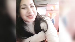 Thiếu nữ tuổi teen khoe đít bướm múp