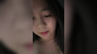 Em rau chubby vú to lồn múp thủ dâm khoe hàng trên live dâm đãng