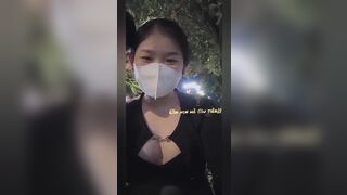 Lần đầu hẹn hò với e ghệ dâm vú bự thích ngậm dái bú cặc đc e cho bóp vú public