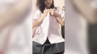 Có ai muốn xem lồn học sinh 2k10 múi mít đầy đẳng đi học về đã tụt quần thủ dâm.