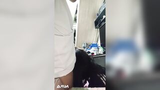 Thức dậy chưa kịp thay đồ đi học em gái 2k10 đã bị anh họ bắt bú cặc.