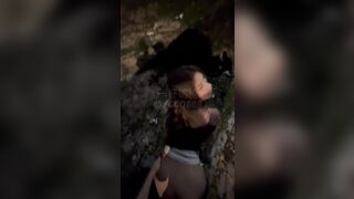 " Điên à, sao lại địt tao giữa đường thế này" - đôi bạn trẻ đụ nhau public