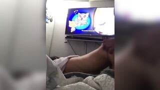 "Nhỏ tiếng tv thôi con, xem hoạt hình mà tiếng to thế" vừa bật hoạt hình vừa lén địt