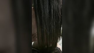 Con mẹ chó cái dâm đãng trần truồng phun nước trên đường phố, nước nhiều kinh khủng t