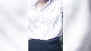 em ghệ công sở đi làm mà em không mặc áo vú
