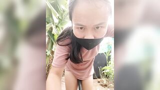 Clip bà chị gái ở quê ra gốc chuối thủ dâm