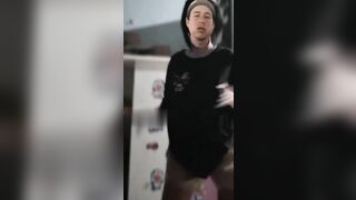 thấy đông ae tìm clip của em nó quá nên gửi full 30 clip của em nó dưới mô tả