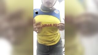 Chị họ bú to tròn khủng khoe hàng trên live cho trai xem p1