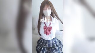 Onlyfan Saku vừa cạ buồi vào bím hồng đã ướt đẫm nước dâm, sẵn sàng cho anh đị phần 1