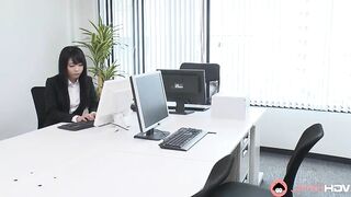 2 em gái nhân viên văn phòng nứng lồn quá thủ dâm giúp nhau sướng