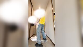 A shipper may mắn giao hàng nhầm cho con yêu nhền nhện bị bắt vắt cạn tinh