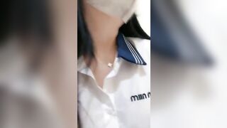 Dâm nữ vú to ti hồng idol live vô tình bị fan bắt gặp nên rủ nhau vào ks đụ tê lồn #1