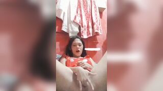 Áo đỏ mới lớn dùng lược thủ dâm 4
