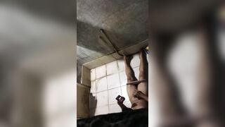 Gái dâm lén lút quay lén anh hàng xóm tắm con ngồi sục cặc thủ dâm nứng hết cả lồn 2