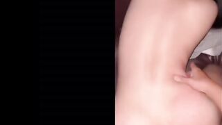 Dập em IviVi 2 lỗ ra nước xối xả rên la sướng quá Phần 1