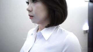 签保单却被客户带上大床脱光啪啪啪的大奶业务员 雅婕
