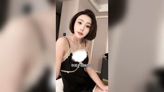 Bả sếp tao ban đêm gọi tao qua nhà đụ cái lồn bả