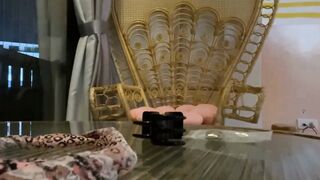 Lén địt nhau ở nhà vệ sinh vừa sợ vừa sướng