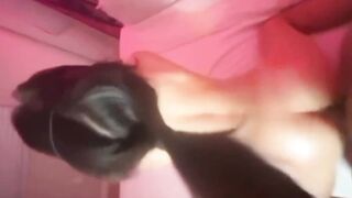 Mông em to như này anh địt có sướng hong