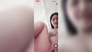 giờ mấy em live show nguyên mặt cho các anh ngắm