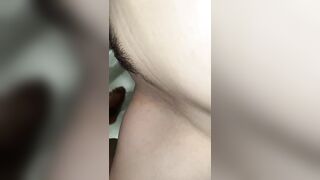 Vú to làm đủ trò với em trong phòng tắm 2