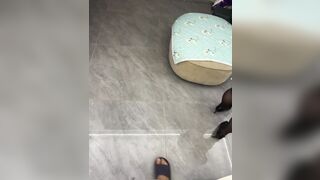 Gạ gẫm bạn thân của vợ sang chơi bóp vú sờ lồn múp dâm đãng cũng nứng lồn phần 2