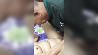 Ông già hồi xuân doggy em gái, còn xả tinh đầy lồn em phần 1