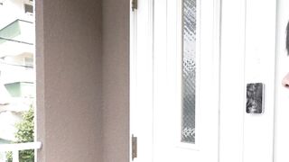 Dùng lưỡi bú khiến dì vú đẹp ướt đẫm quần lót và lên đỉnh. phần 1