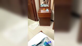 Tình cờ gặp lại em người yêu cũ làm trong nhà nghỉ, đky kênh ib tui cho xem cơ thể ạ