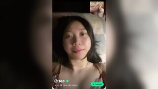 Em người yêu gọi xem buồi bắn tinh cười híp mắt